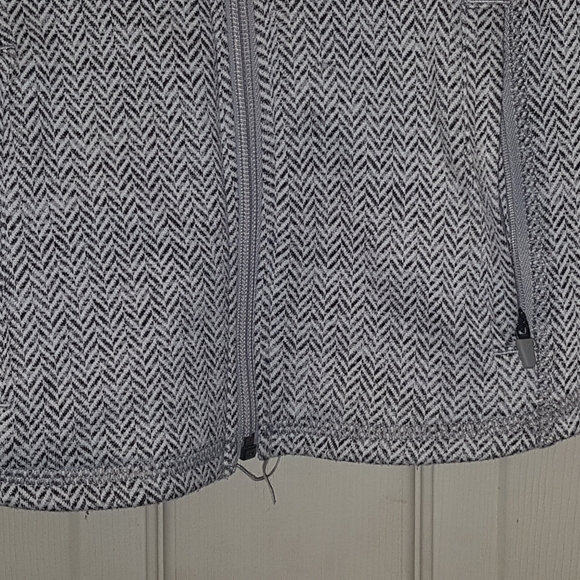 Old Navy herringbone fitted zip up - Picture 8 of 16
